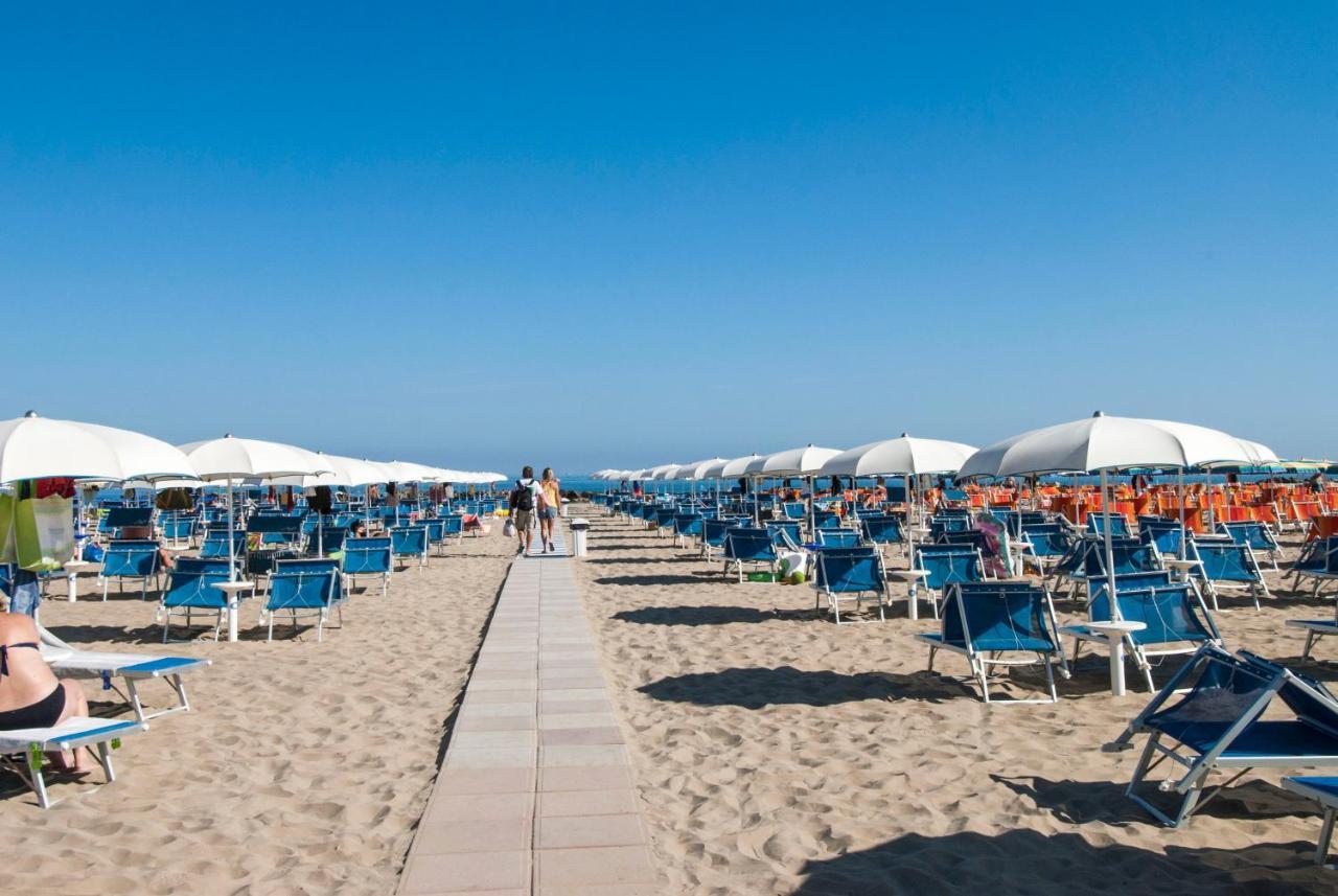 Hotel Prestige Каттолика Экстерьер фото