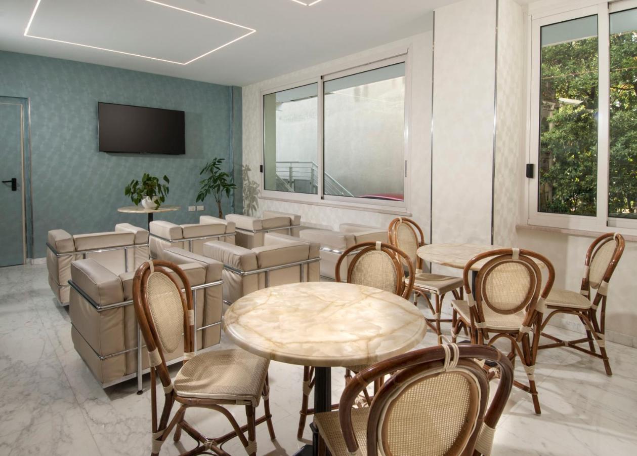 Hotel Prestige Каттолика Экстерьер фото