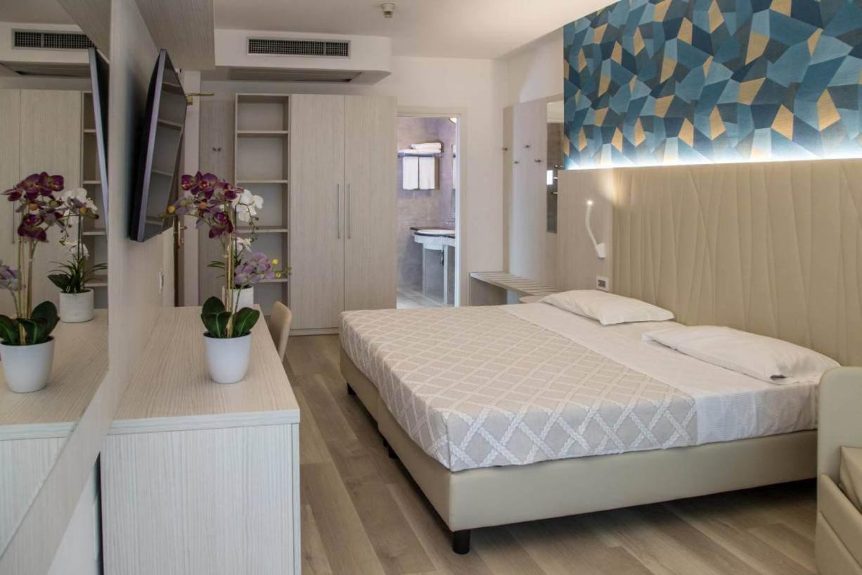 Hotel Prestige Каттолика Экстерьер фото