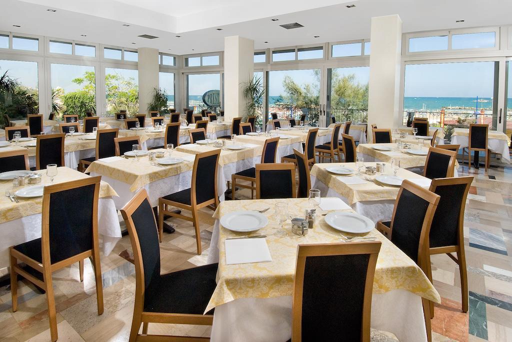 Hotel Prestige Каттолика Экстерьер фото